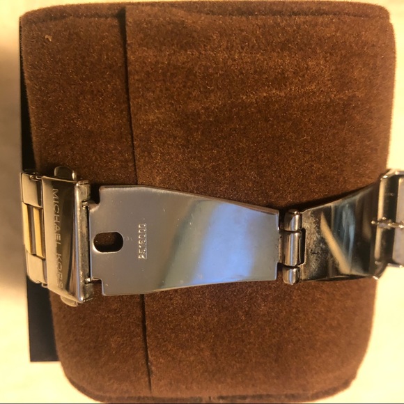 Michael Kors two tone ladies Watch - Picture 5 of 8